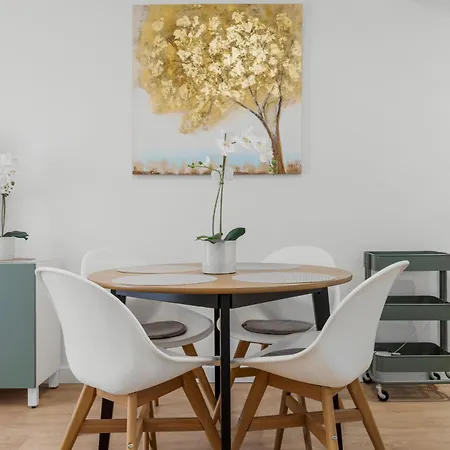 Appartement Cozy Near The By Costarentals - Ref 117